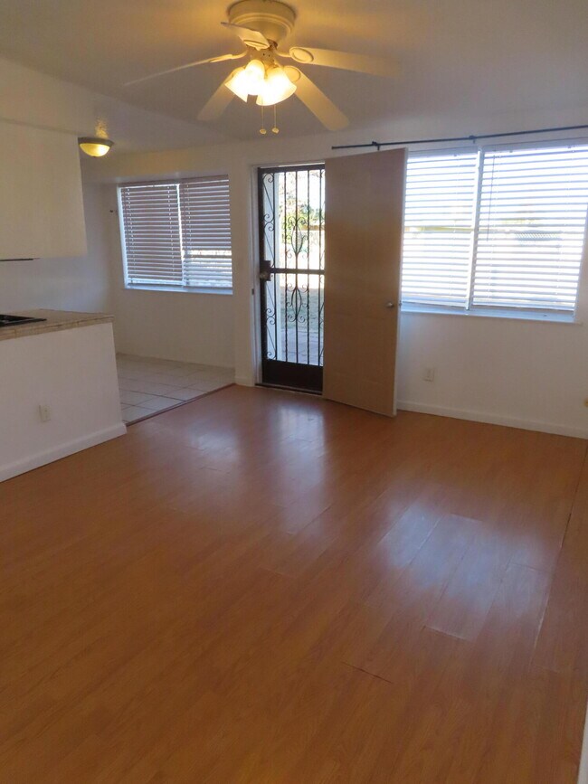 Foto del edificio - 10052 Kenworthy St