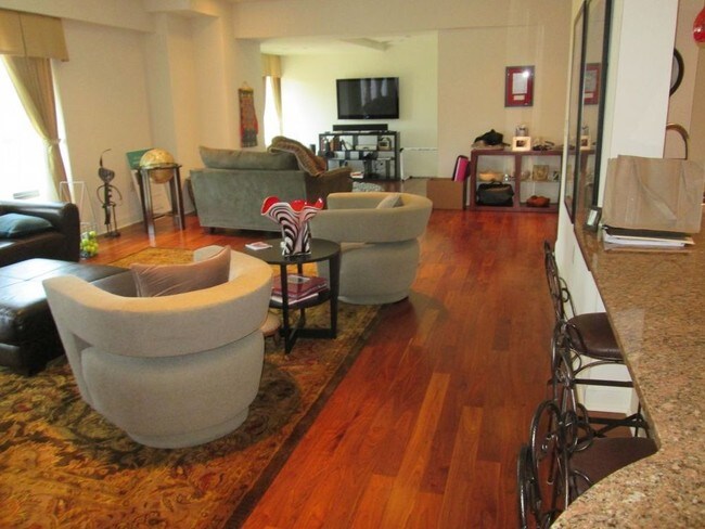 Foto del edificio - 923 E Kilbourn Ave