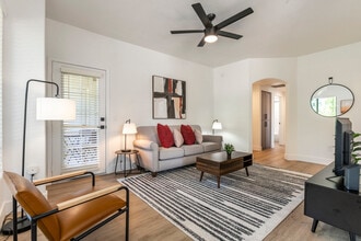 Building Photo - 15608 N 71st St