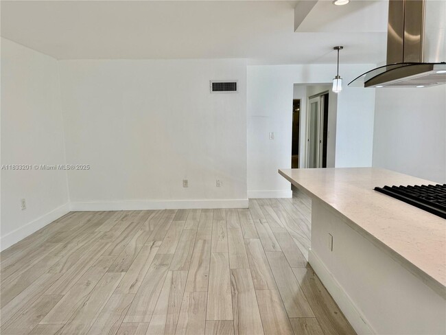 Building Photo - 1698 Jefferson Ave