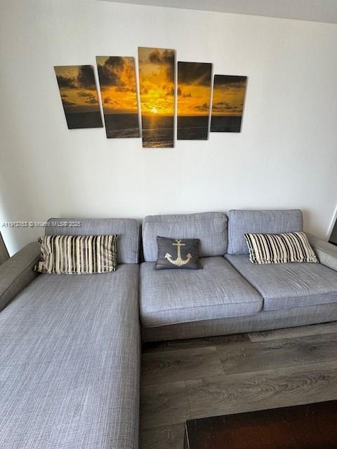 Building Photo - 5161 Collins Ave