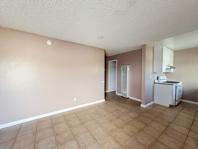 Foto del edificio - 6389 El Dorado Ave