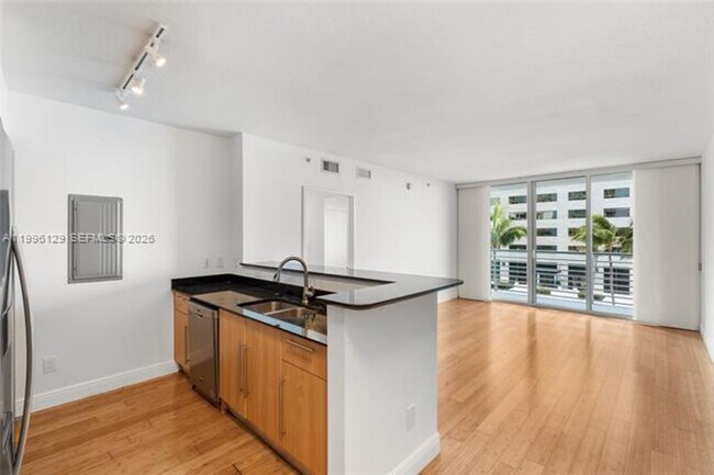 Photo - 335 S Biscayne Blvd Apartment
