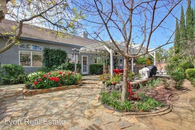 Foto del edificio - 4 br, 2.5 bath House - 5430 Fenton Way