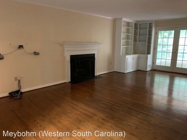 Building Photo - 5 br, 3.5 bath House - 7 Ivy Circle