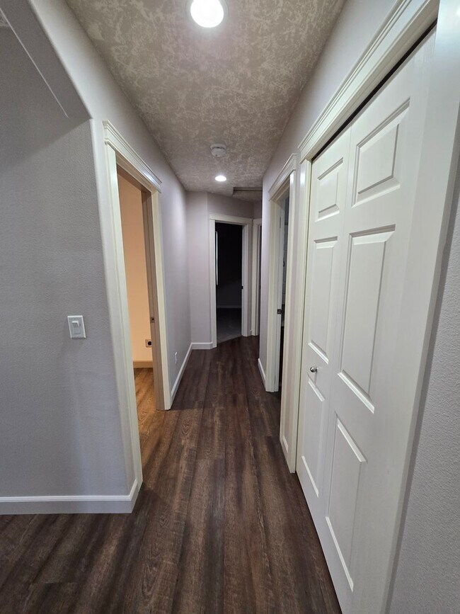 Foto del edificio - Cat Pet Friendly 3 Bed / 2.5 Bath Home Near I-5 in Albany, OR