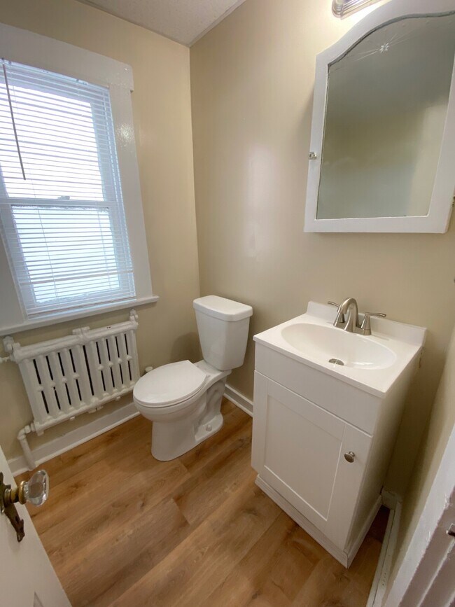 Bathroom - 205 N Chestnut St