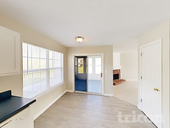 Building Photo - 936 Edgewood Ln