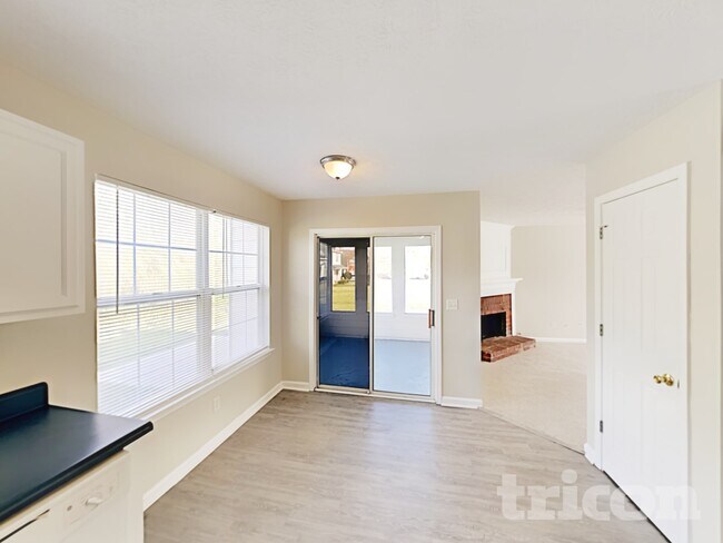 Foto del edificio - 936 Edgewood Ln