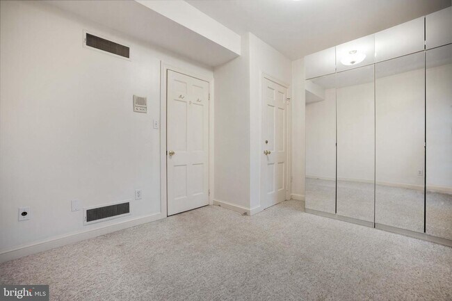 Foto del edificio - 3327 R St NW