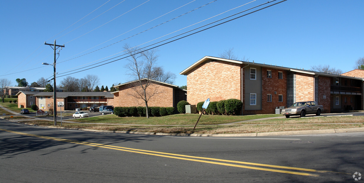 Leon Court Apartments - Durham, NC | Apartments.com