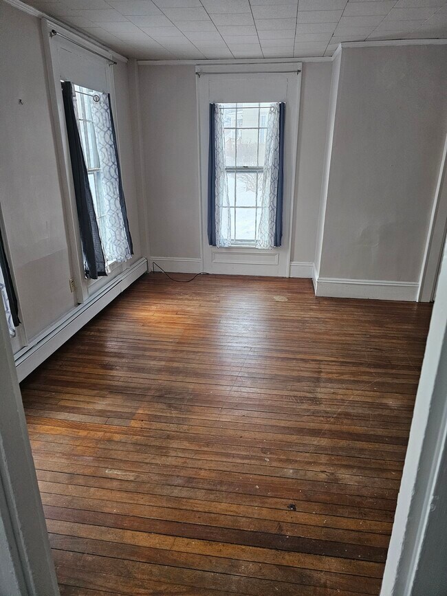 Building Photo - 69 Green St