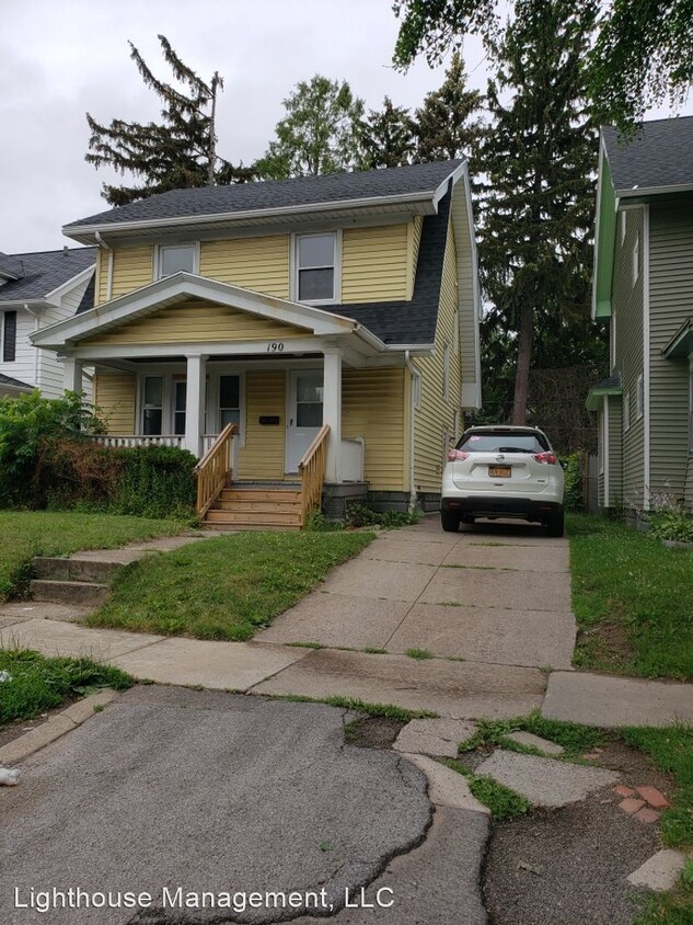 Primary Photo - 3 br, 1 bath House - 190 Delamaine Dr.