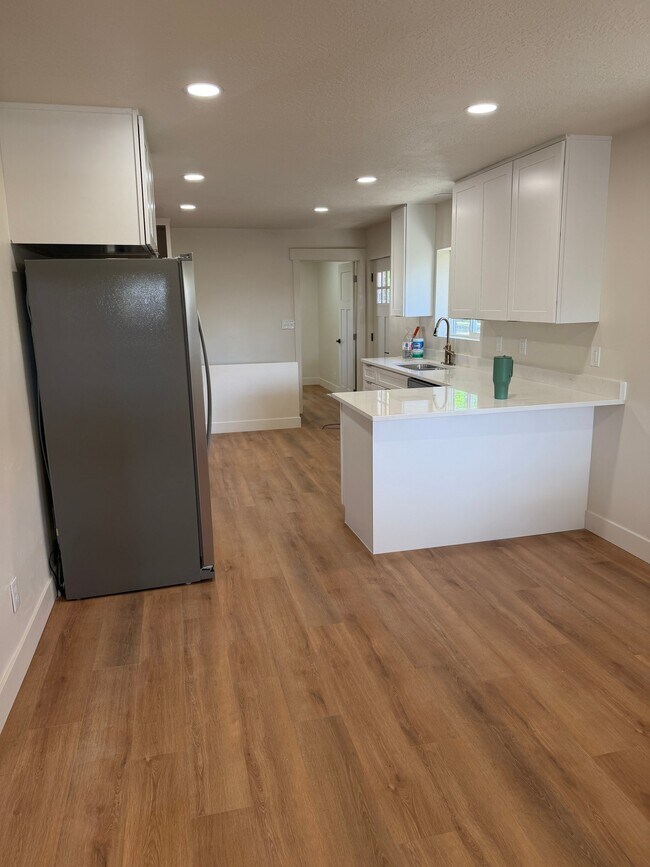 Foto del edificio - 2543 Highland Dr