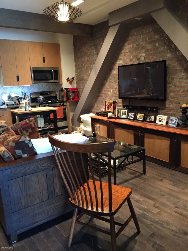 Foto principal - 586 Grand St