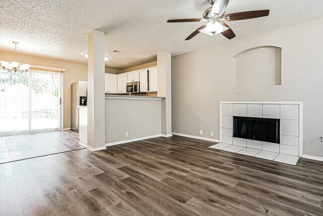 Foto del edificio - 1906 Purdue Dr