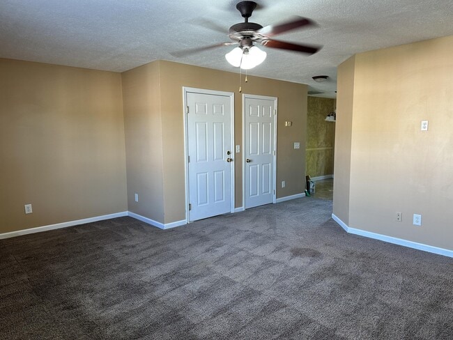 Building Photo - 1627 Maple View Way