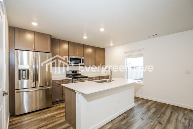 Foto del edificio - 15132 Nimbus Way