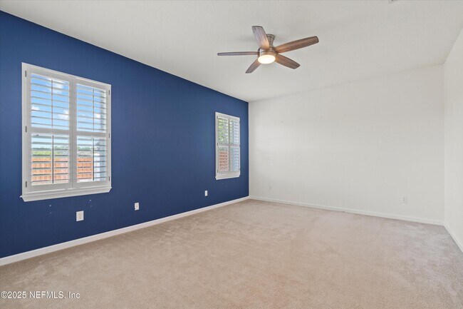 Foto del edificio - 5985 Wind Cave Ln