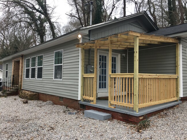 Building Photo - 23 Roseway Cir