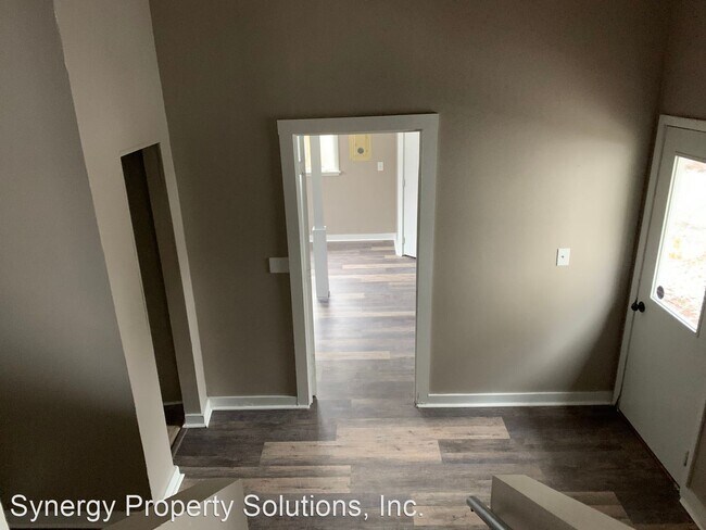 Building Photo - 5 br, 1 bath House - Columbia Ave. 109 Ric...