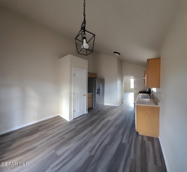 Building Photo - 10340 Valle Suave Dr