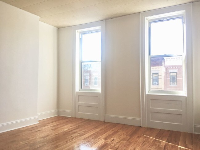 Foto del edificio - 1714 Madison St