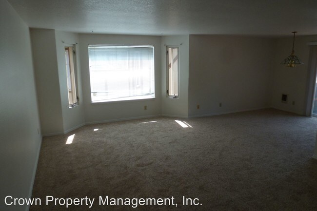 Foto del edificio - 4238-4252 Meadowbrook Ct NE