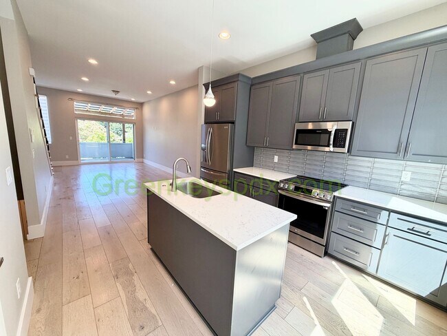 Building Photo - Modern 3-Bedroom, 3.5-Bathroom Fernview Heights Townhome Built in 2022