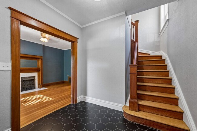 Building Photo - 1139 N Downing St