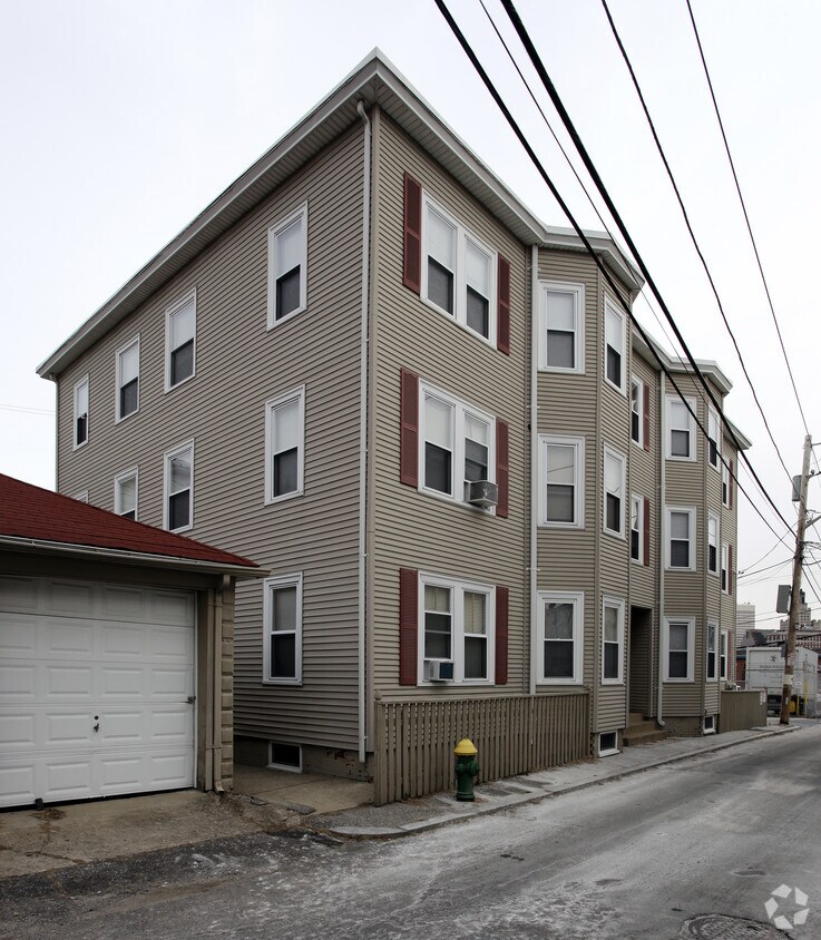 Building Photo - 5 Mountain St