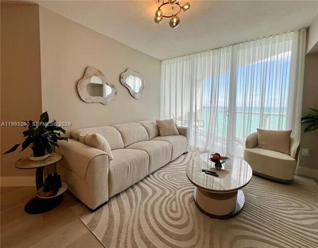 Foto del edificio - 16699 Collins Ave