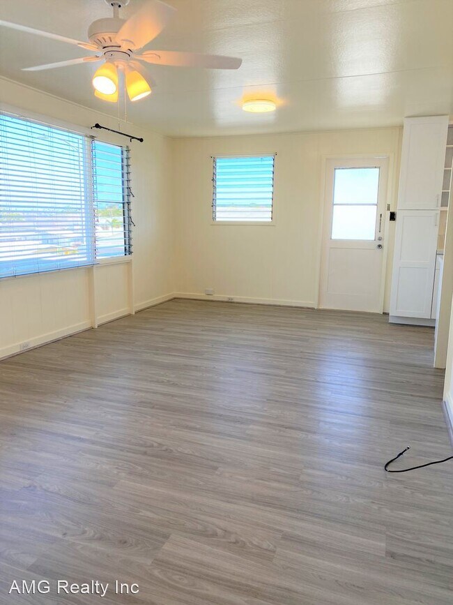 Building Photo - 3 br, 1 bath House - 766 Luakaha Street