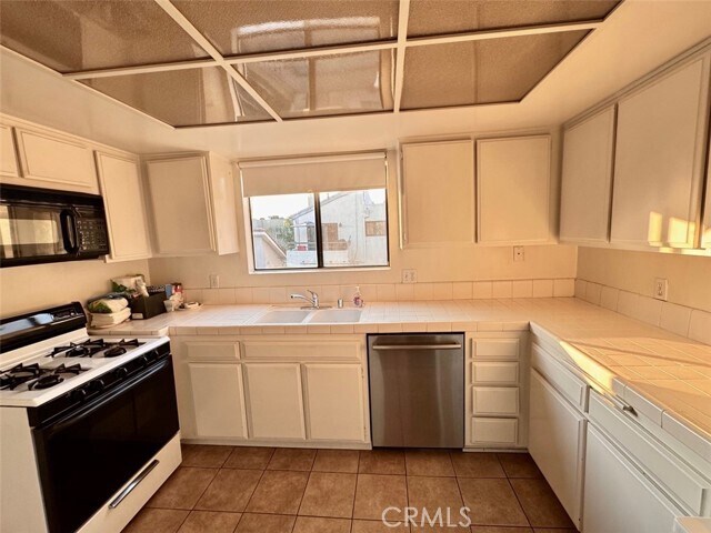 Foto del edificio - 225 N Rose St