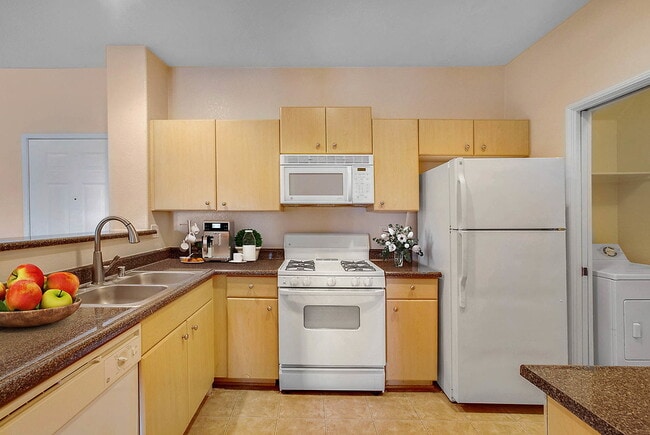 Building Photo - Tierra Vista