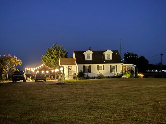 Foto del edificio - 4871 Tulls Corner Rd