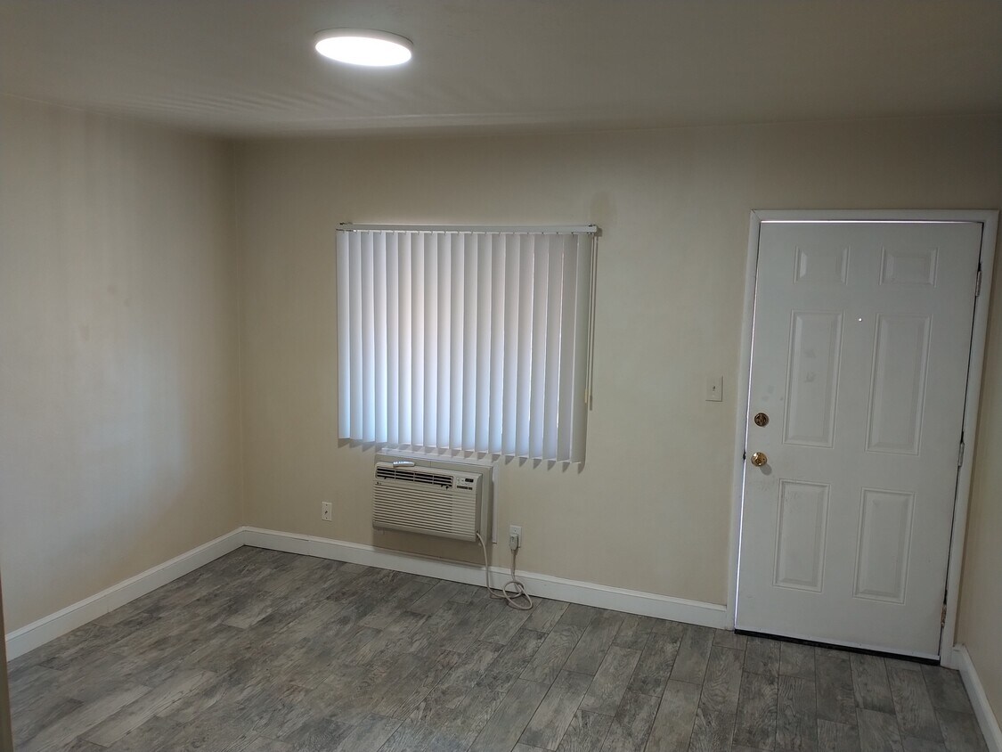 Primary Photo - 2812 D St