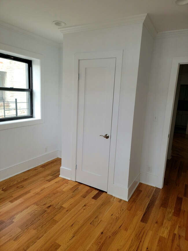 Foto del edificio - 1 Pelhamwood Ave