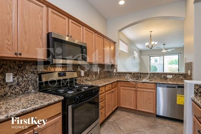 Building Photo - 5553 North Silver Stream Way