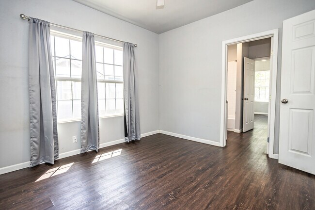 Foto del edificio - 538 W Wood St