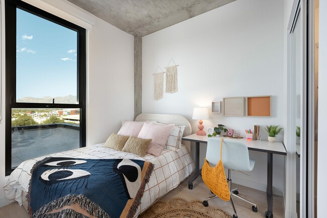 Bedroom - Hub Park Ave Apartments