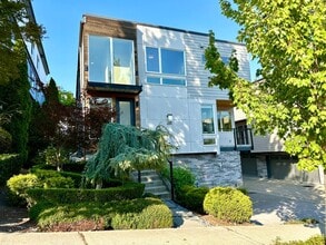 Building Photo - 212 4th Ave.