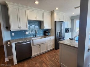 Building Photo - 4803 Sunset Ct