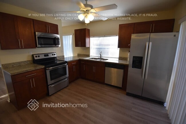 Building Photo - 1185 NW 90th Ln