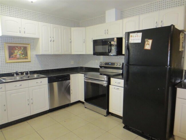 Building Photo - 6633 Mobud Dr