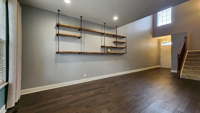 Building Photo - 609 S Jade Ln