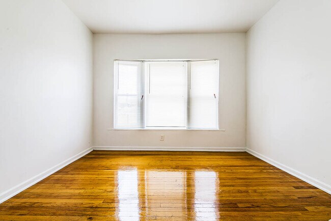 Foto del edificio - 3650 W 18th St