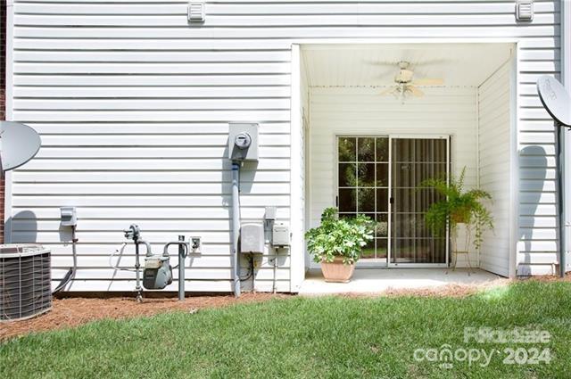Foto del edificio - 2174 Sardony Ln