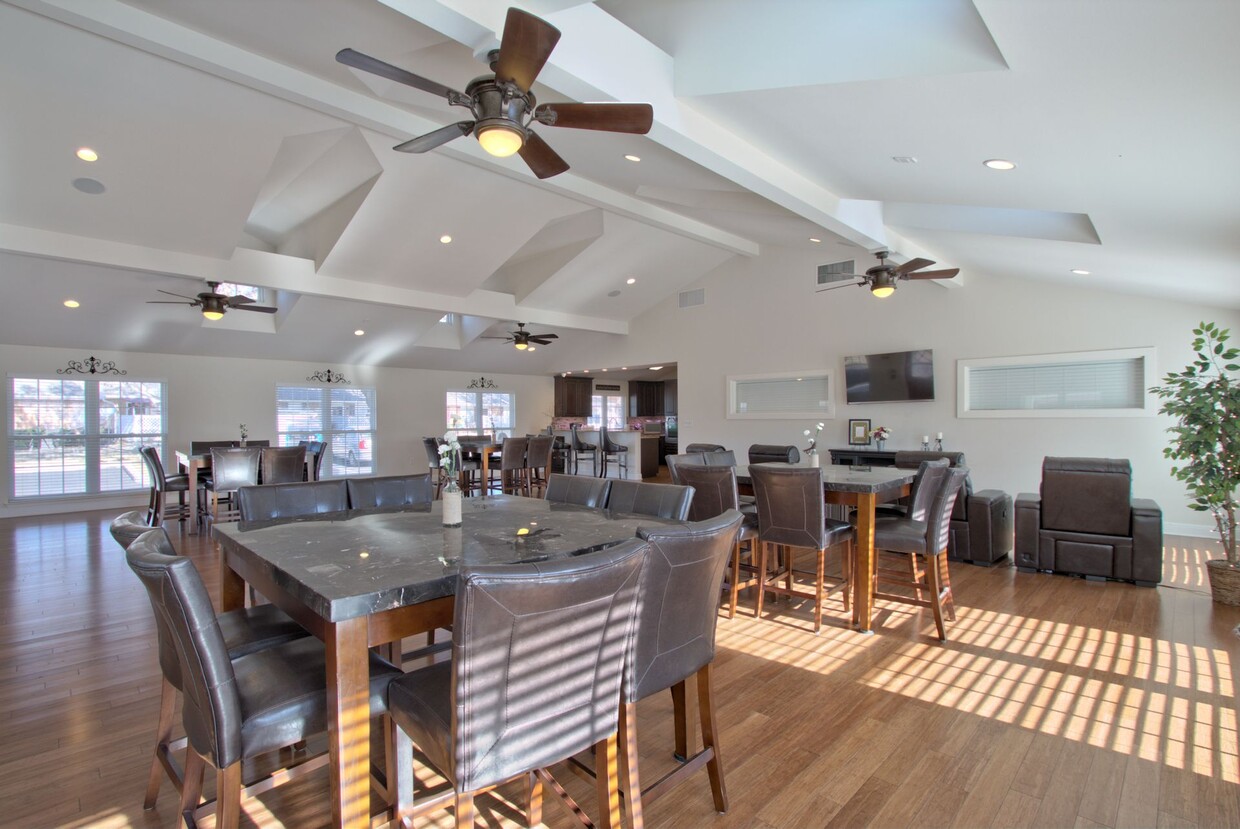 Primary Photo - 1 Bed | 1 Bath 811 Sq. Ft. -GR LANDA