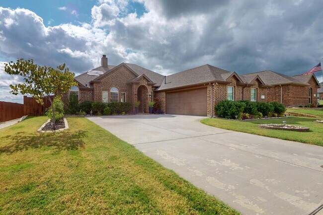 Building Photo - Lakeview Bliss: Your Dream Home Awaits! Co...